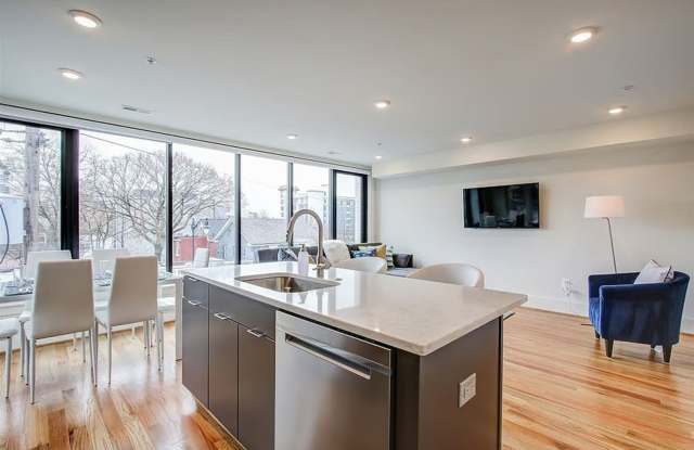 Updated 2Bedroom/2Bath - Located in Petworth DC! Easy access to Metro, dining and shopping options! photos photos