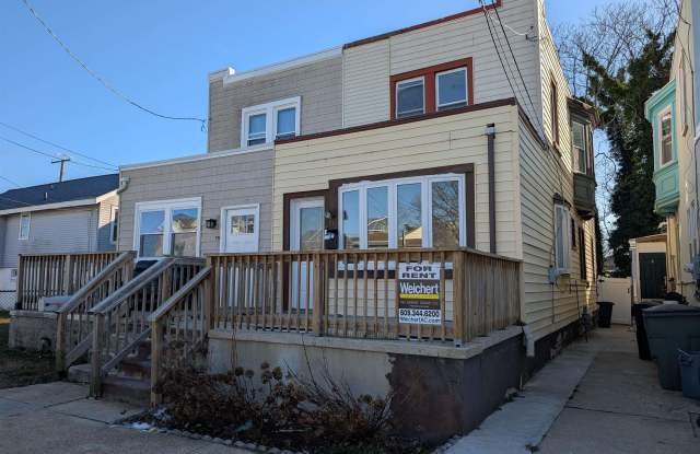 712 Sewell Ave photos photos