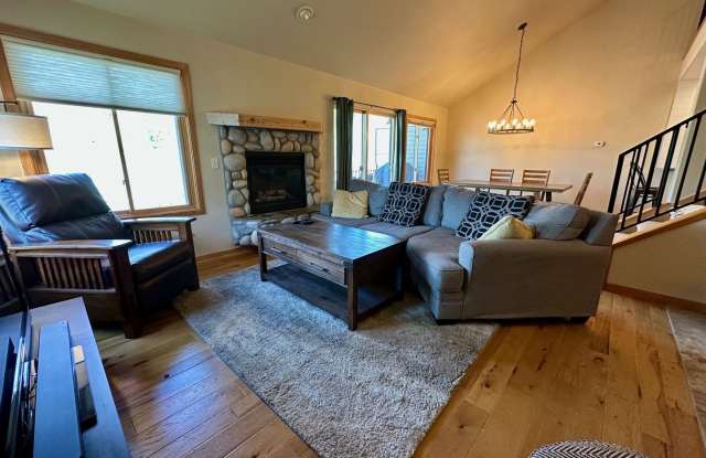 4BD Duplex - Premium Location, Lots of Space, Nice Finishes photos photos