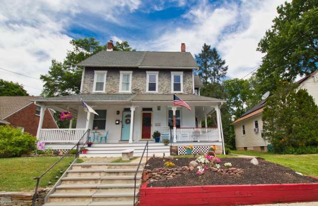 143 GREEN Street photos photos