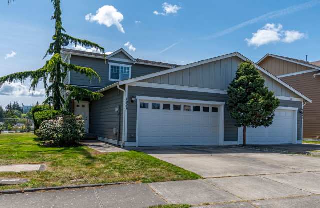 3 Bedroom, 2.5 Bath Island Place Townhome photos photos