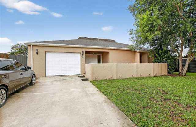 9430 SW 49th St photos photos