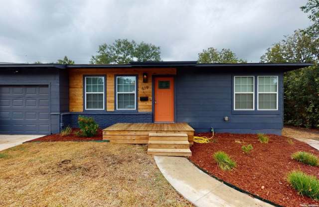 619 Sumner Dr Gallery 2
