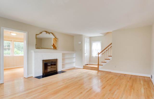 3120 ARLINGTON BOULEVARD Gallery 4