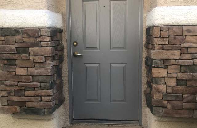 Henderson 3 Bedroom Townhouse! Gallery 4