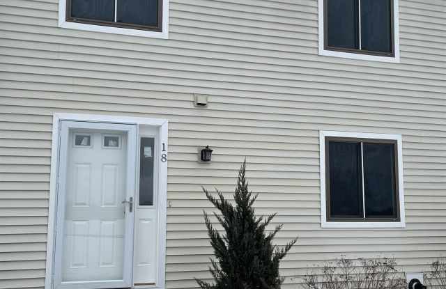 18 Pendleton Lane - 18 Pendleton Lane, Londonderry, NH 03053