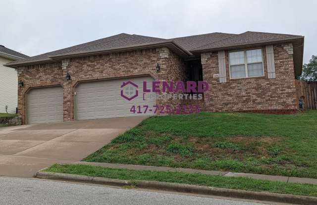 Spacious 3 Bedroom Home Ready for Move In! photos photos