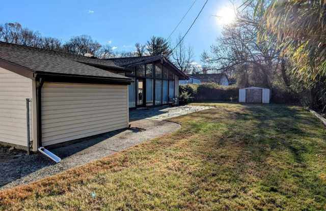 321 CHERRY HILL BOULEVARD Gallery 2