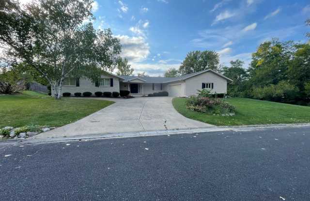 Spacious Ranch in North Peoria - Must See! - 612 West Collingwood Circle, Peoria, IL 61614