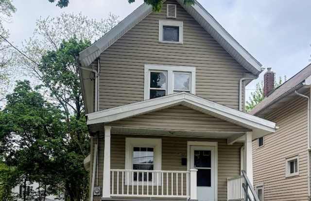 4 Bedroom 1 Bathroom Single Family Home for Rent! photos photos
