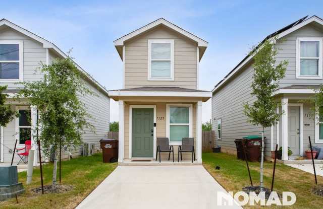 Charming 2BR House in San Antonio photos photos