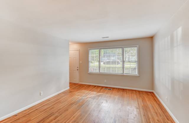 744 Vaughn Circle Gallery 4