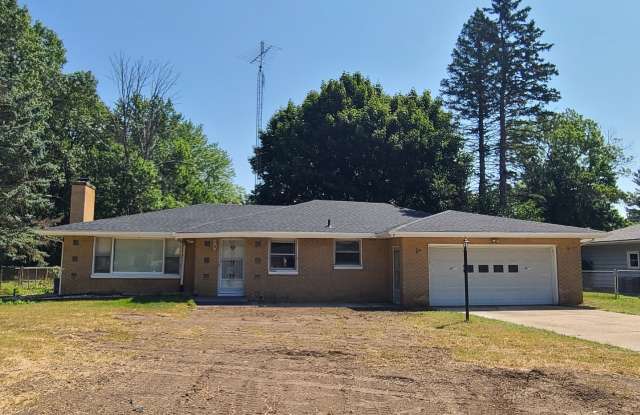 Spacious 4-Bed, 1.5-Bath Home in Benton Harbor photos photos