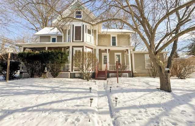 41 W Buffalo Street photos photos