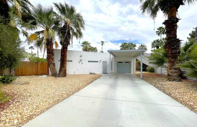 AVAILABLE NOW!!! GORGEOUS 2 Bed / 2 Bath + Den Home in Palm Desert! photos photos