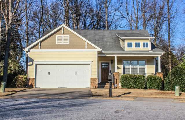Price Improvement! Beautiful 3 Bedroom 2 Bathroom Home Near Downtown Greenville! Beautiful Hardwood Floors! Many Great Features! - 111 Ragon Lane, Wade Hampton, SC 29609