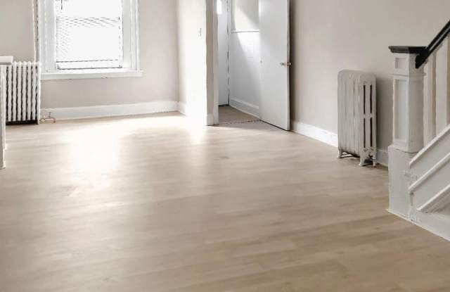 2015 PIERCE Street Gallery 3