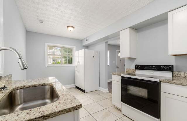 1061-1063 East 15th Avenue photos photos