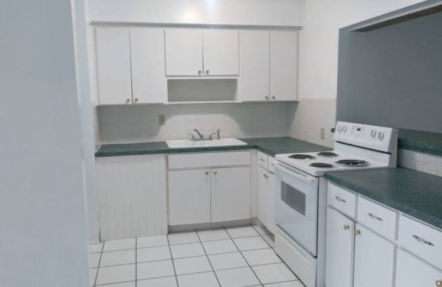 830 65th Ave S - 830 65th Avenue South, St. Petersburg, FL 33705
