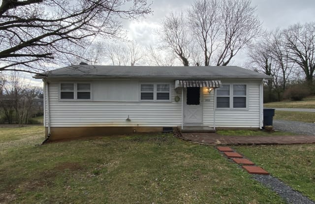 3938 Dakota Ave NW - 3938 Dakota Avenue Northwest, Roanoke, VA 24017