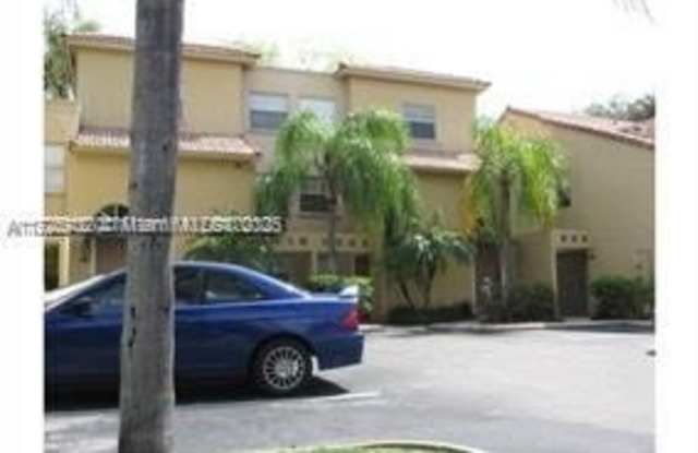 4631 NW 97th Ct - 4631 Northwest 97th Court, Doral, FL 33178