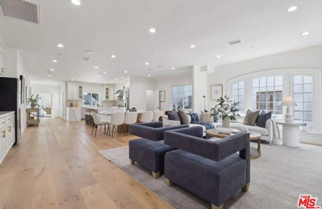 916 S Rimpau Blvd photos photos