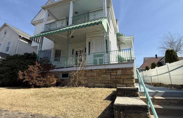 1012 N Webster Avenue photos photos