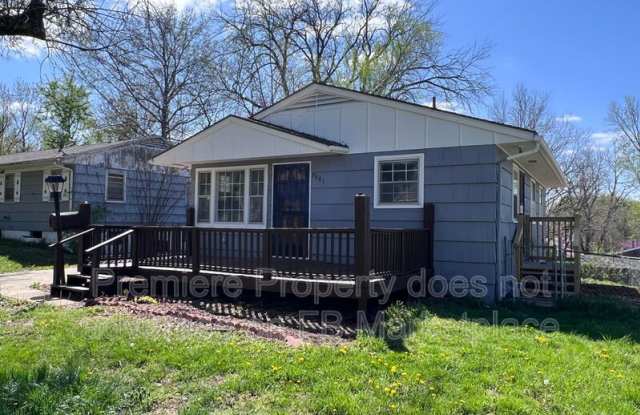 7601 E 48th St photos photos