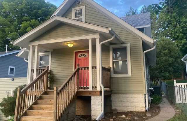 Spacious 4 Bedroom in Aksarben! photos photos