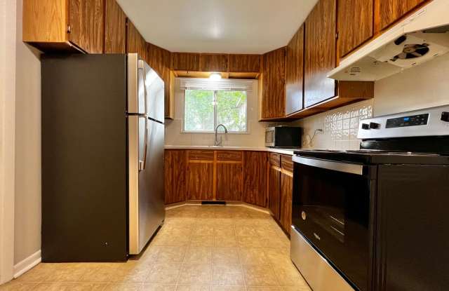Great 2-Bed, 1-Bath Duplex Unit in Central Fort Collins! - 1705 Stover Street, Fort Collins, CO 80525 Great 2-Bed, 1-Bath Duplex Unit in Central Fort Collins! - 1705 Stover Street, Fort Collins, CO 80525