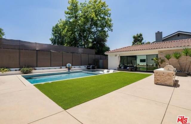 17520 Embassy Dr Gallery 1
