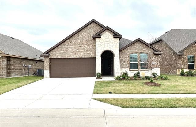411 Burr Lane - 411 Burr Ln, Collin County, TX 75189
