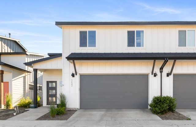 Beautiful Home - 1487 North Pineview Lane, Boise, ID 83713