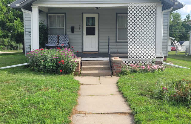 1023 Bell Street photos photos