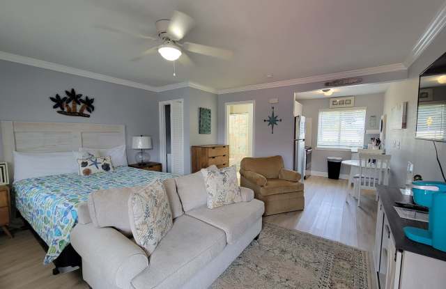 1664 Beach Boulevard - 7 photos photos