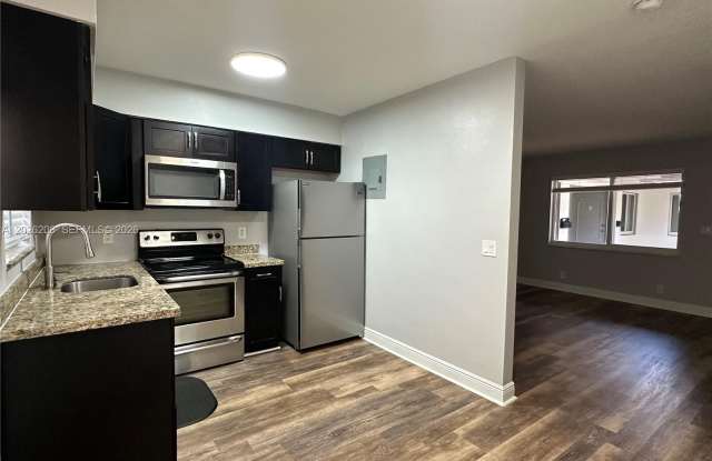 3720 NE 22nd Ave photos photos