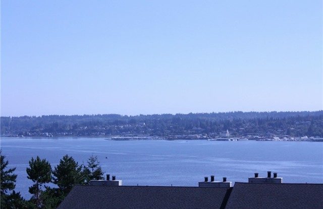2 Bedroom Condo At Sunn Fjord Condominiums / HALF OFF FIRST MONTHS RENT!!! photos photos