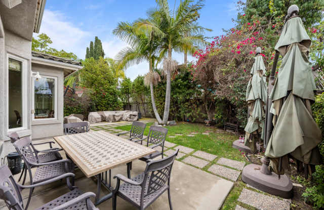 Expansive estate style home - 5 minute drive to SDSU! - 6233 Rose Street, San Diego, CA 92115