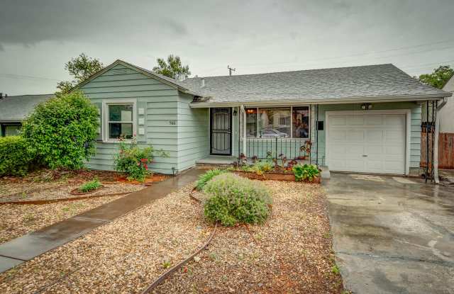 566 Russell St photos photos