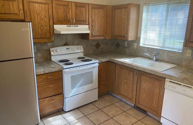 FOR RENT 2 bedroom apartment - Orem photos photos