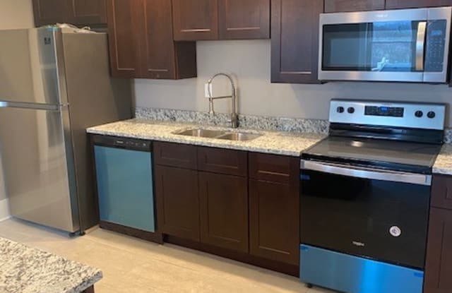 318 S. Pennsylvania Avenue, Apartment #5 - 318 S Pennsylvania Ave, Greensburg, PA 15601