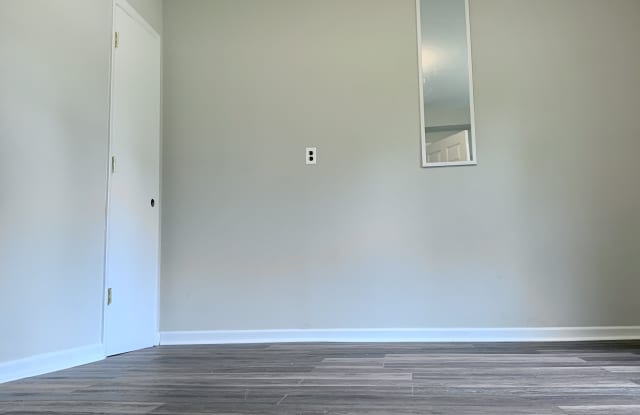 109 Corner Road Gallery 2
