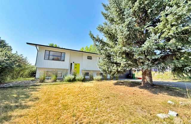 Southside Four Bedroom Home, Near Hospital Gallery 1