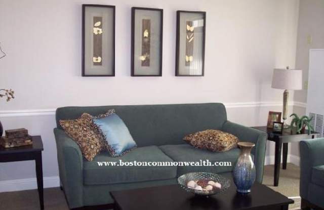 375 lynnfield Gallery 3