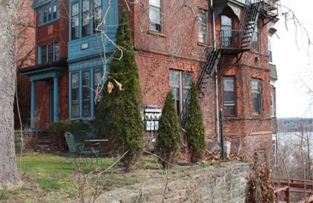 158 Montgomery Street Gallery 2