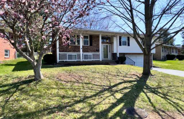 Beautiful House in Tates Creek! 4 BR, 2.5 Baths, Garage, Finished Basement; on a Cul-de-sac photos photos