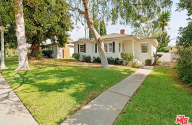 7822 Denrock Avenue Gallery 2