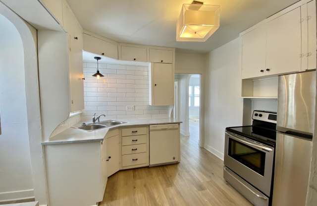 1524 West Clark Street photos photos