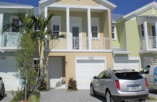 11459 NW 75 LANE - 11459 NW 75th Ln, Doral, FL 33178