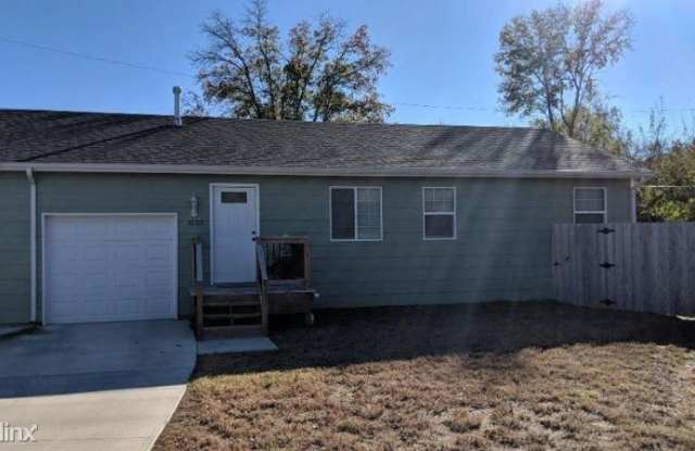 4121 W Zoo Blvd - 4121 West Zoo Boulevard, Wichita, KS 67212